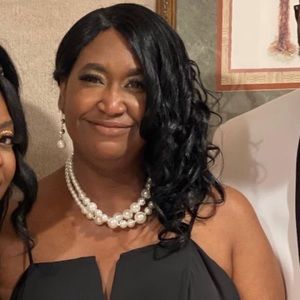 Meet your Posher, Latonia